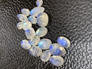Vente en gros de cabochons en pierre de lune arc-en-ciel certifiés IGI, petites pierres précieuses naturelles en vrac pour la création de bagues - Product Image 5