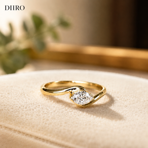 Anillo de compromiso de lujo con diamante solitario en forma de marquesa para mujer, chapado en oro amarillo, con moissanita ovalada. - Product Image 1