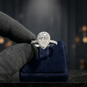 Anillo de Compromiso de Plata 925 Blanco con Moissanita Certificada IGI, Corte Ovalado, Anillo de Boda Nupcial, Bañado en Rodio, Engaste de Garra, Regalo y Fiesta - Product Image 5
