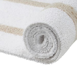 Tapis de bain en coton tufté antidérapant, fabriqué à la machine, écologique, rose, à motif floral, élégant et polyvalent, accessoire de salle de bain - Product Image 2