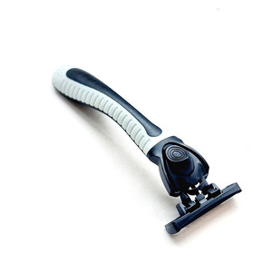 Maquinilla de afeitar de seguridad de triple hoja con mango de goma, maquinilla de afeitar Manual de acero inoxidable hecha en Vietnam - Product Image 4