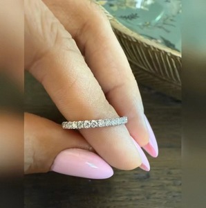 Bague de luxe en diamant de laboratoire taille ronde pour femme, or 9K 14K 18K, cadeau de fiançailles et de mariage, avec certification IGI SGL, 1 carat - Product Image 5