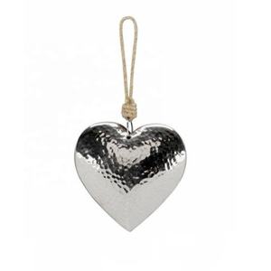 New Arrival <b>Vintage</b> Style Gold Metal Christmas Hanging Heart Christmas Tree <b>Ornament</b> Metal Heart Christmas Tree Decoration - Product Image 2