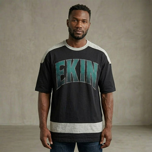 T-shirt en jean délavé unisexe American Vintage à manches courtes avec broderie de patch et motif imprimé en tissu tissé, coupe ample style streetwear - Product Image 3