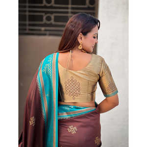 Sari de Seda Suave Tradicional Elite Weaves con Diseño de Zari en Contraste Color Café, Elegante Bufanda Color Café con Intrincado Diseño Tejido en Oro - Product Image 3