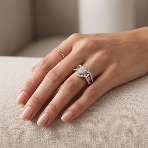 Bague de fiançailles et de mariage Eliena personnalisée en or massif 14 carats avec diamant de laboratoire pour femme - Cadeau d'anniversaire tendance - Product Image 4