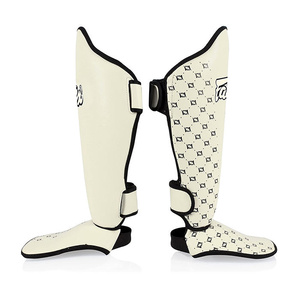 Protège-tibias Fairtex de qualité supérieure, personnalisés pour la compétition, protège-tibias professionnels pour l'entraînement au Muay Thai et au Kick Boxing - Product Image 3