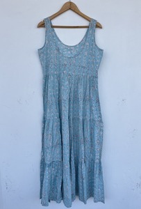 Robe longue d'été décontractée pour femme, bleu clair, sans manches, imprimé floral, col rond, à volants, coupe trapèze - Product Image 3