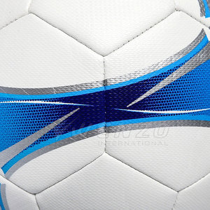 Balón de Fútbol Clásico de Alta Calidad y Durabilidad con Agarre Fuerte, Opciones Personalizables para Entrenamiento Profesional - Suministro al por Mayor - Product Image 4