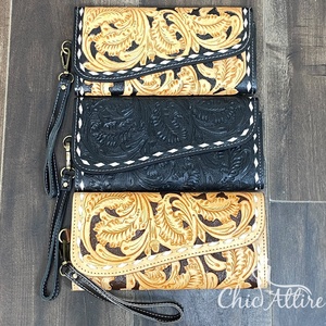 Cartera de Lujo Larga para Mujer, Hecha a Mano, de Cuero Genuino con Diseño Floral, Porta Tarjetas y Efectivo, con Correa para la Muñeca - Product Image 1