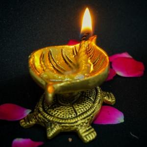 Lámpara de aceite Diya de latón hecha a mano con forma de tortuga, Deepak tradicional para decoración del hogar, templo, regalo festivo - Product Image 3