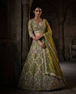 Élégant Lehenga Choli bleu marine en faux georgette, longueur ras du sol, broderie dorée, infroissable, séchage rapide, pour mariage indien pakistanais - Product Image 5