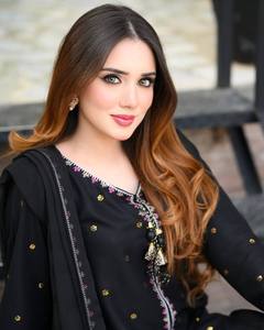 Robe de Soirée en Satin Lourd Brodé AARIKA TEXTILE de Qualité Supérieure avec Pantalon Farshi et Dupatta Lourd – Collection Traditionnelle Festive pour Mariages - Product Image 4