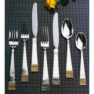 Juego de cubiertos de metal pulido para una presentación elegante de la mesa, ideal para bodas, eventos, banquetes y cenas formales. - Product Image 3