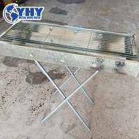 Barbecue pliable et portable avec poignée en bois pour le camping en plein air