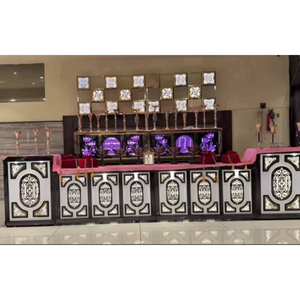 Mostrador de exhibición para catering de acero inoxidable diseñado para presentaciones tipo buffet con acabado dorado pulido y patrones decorativos - Product Image 1