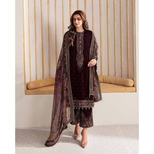 Conjuntos de mujer sofisticados Esplendor de terciopelo real con un toque de elegancia - Product Image 2