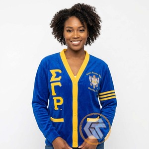 Cardigan décontracté d'hiver respirant à col en V uni avec appliques brodées en acrylique personnalisées Sigma Gamma Rho pour sororité - Product Image 2
