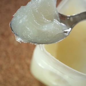 Vaselina Perfumada para Labios, Manos y Cuerpo, Uso Diario - Product Image 2