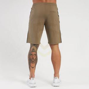 กางเกงขาสั้นผู้ชายสั่งทำพิเศษสำหรับใช้งานกลางแจ้ง ขายดี น้ำหนักเบา สวมใส่สบาย พร้อมปักโลโก้ของคุณ - Product Image 3