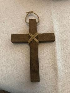Croix chrétienne en bois naturel - Product Image 5