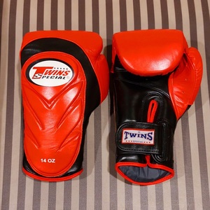 Gants de boxe en cuir personnalisés OEM, marque sur mesure, 14 oz, à lacets, pour poignet, antidérapants, protection UV, respirants, entraînement adulte - Product Image 3