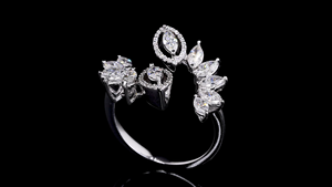 Anillo Abierto con Diamante Cultivado en Laboratorio con Corte Marquesa en Oro Blanco |   Anillo de cóctel con diseño floral en forma de racimo - Product Image 5