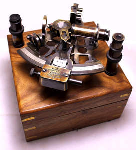 Sextante de latón de estilo antiguo, decoración Vintage para el hogar, artesanía de Metal náutica, diseño Kelvin Hughes para suministros marinos - Product Image 1