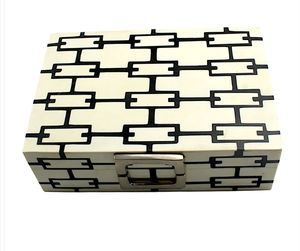 Multipurpose resin trinket jewellery <b>box</b> handcrafted <b>storage</b> organizer <b>decorative</b> case <b>for</b> accessories rings earrings necklaces - Product Image 3