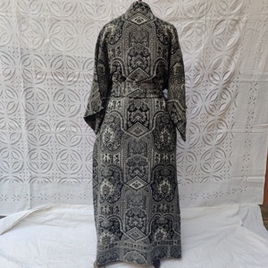 Kimono en tissu de laine de haute qualité, tissé à la main, motif Paisley, avec ceinture à nouer à la taille, design enveloppant, kimono chaud d'hiver pour femmes - Product Image 5