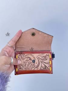 Monedero de Cuero con Grabado a Mano para Mujer, Elegante Cartera Tipo Clutch, Monedero Pequeño de Cuero Auténtico, Unisex - Product Image 3