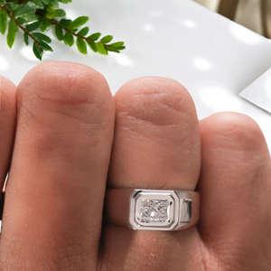 Bague de fiançailles vintage pour femme avec diamant de laboratoire taille radiant de 1,00 carat |   Or blanc 14 carats |   Cadeau d'anniversaire de mariage IGI - Product Image 1