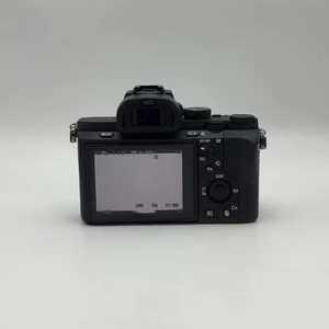 Cámara sin Espejo Sony A7 II 24-70 Usada, Grado A+, Accesorios al por Mayor, Lista para Usar, Alta Resolución, Full-Frame, 24MP, Video 4K, Wi-Fi, 693 Puntos de Enfoque - Product Image 4