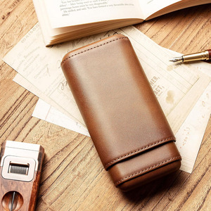 Estuche de puros de cuero premium con cortador integrado, estuche de transporte con cortador integrado y material de cuero genuino para mayor elegancia. - Product Image 5