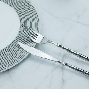 Ensemble de couverts de luxe modernes en acier inoxydable, finition miroir, compatibles lave-vaisselle, pour les occasions de mariage - Product Image 3