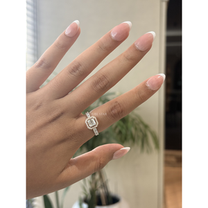 แหวนหมั้นเพชรทรง Asscher แบบ Halo ดีไซน์รูปหัวใจซ่อน 1.58 กะรัต VVS VS EF ทองคำแท้สำหรับผู้หญิง - Product Image 1