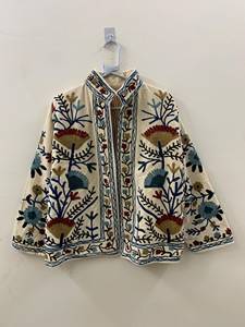 Veste en velours bohème pour l'hiver, broderie Suzani, veste en velours bohème de haute qualité, nouvelle collection, faite à la main, motif floral - Product Image 2