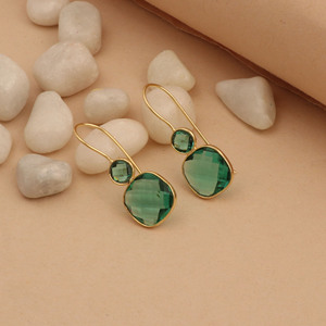 Pendientes colgantes de apatita verde chapados en oro con engaste de bisel, joyería clásica de moda para mujer - Product Image 4