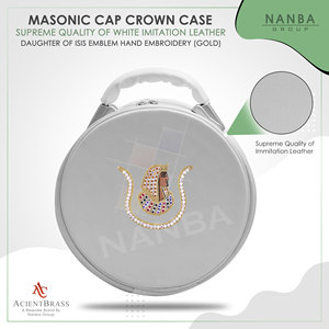 Emblema de las Hijas de Isis Blanco Bordado a Mano en Dorado Sin Correa - Product Image 5