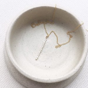 สร้อยคอประดับมุกเม็ดเล็ก สร้อยคอจี้มุกสวยงาม ประดับมุกประจำเดือนมิถุนายน ทอง เงิน โรสโกลด์ ของขวัญสุดหรูสำหรับผู้หญิง - Product Image 2