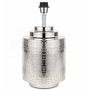 Lampe de table décorative en aluminium martelé doré de style mid-century moderne, très vendue, pour salon, chambre à coucher, écologique - Product Image 3