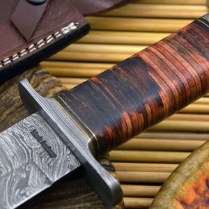 Couteau de chasse Bowie fait main en acier Damas, lame droite de 30 cm, garde en laiton, manche en corne, étui en cuir, pour l'extérieur, OEM - Product Image 2