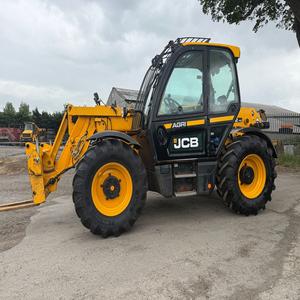 Manipulador Telescópico JCB 532 70 Usado y Duradero, con Alcance de 7m, Capacidad de 3200kg y Gran Estabilidad Todoterreno para Trabajos Exigentes - Product Image 2