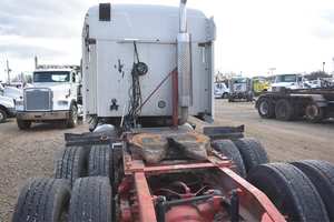 Tracteur routier poids lourd 6x4 avec cabine couchette diesel pour la distribution commerciale - Product Image 4