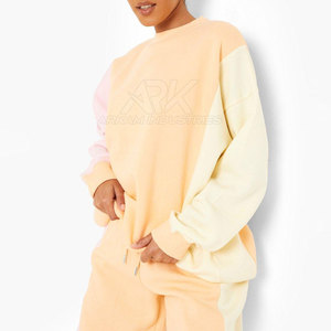 Conjunto Deportivo Clásico de Alta Calidad con Interior Suave y Costuras Resistentes para Uso Prolongado - Product Image 3