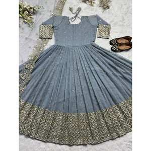Vestido de Fiesta Gris para Mujer de Maruti Fashion Designer con Hermoso Conjunto de Dupatta, Talla M - Product Image 3