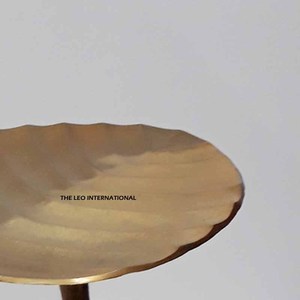 Table d'appoint en aluminium artisanale de luxe avec finition or antique, utilisée pour la décoration intérieure, salon, décoration de la maison - Product Image 4