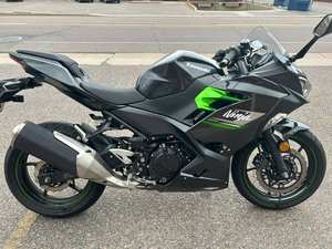 Oferta Especial: Motocicleta Deportiva Nueva Kawasaki Ninja 400 ABS - Product Image 3