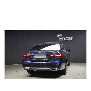 เมอร์เซเดส-เบนซ์ อี-คลาส อี350 4MATIC อาวองต์การ์ด  เกียร์อัตโนมัติ เบาะหนัง พวงมาลัยซ้าย กล้องมองหลัง ปี 2022 เดือนธันวาคม วิ่ง 35,191 กม. - Product Image 4