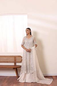Elegant <b>Pink</b> Organza Kurta Floral Embroidery Ankle-Length Regular Fit Reversible Recycled Materials Women <b>Wedding</b> <b>Dress</b> India - Product Image 4